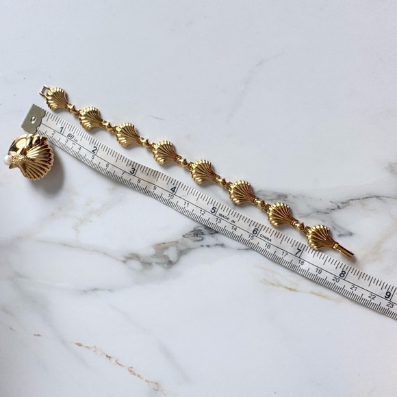 Vintage Avon Seashell Bracelet & Clip Earrings Set Gold Pearl Accent NIB 351 - Picture 14 of 16